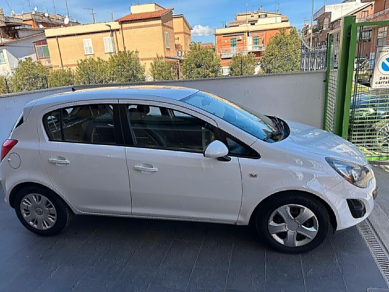 Opel Corsa 1.2 5 porte - berlina 2 volumi GPL