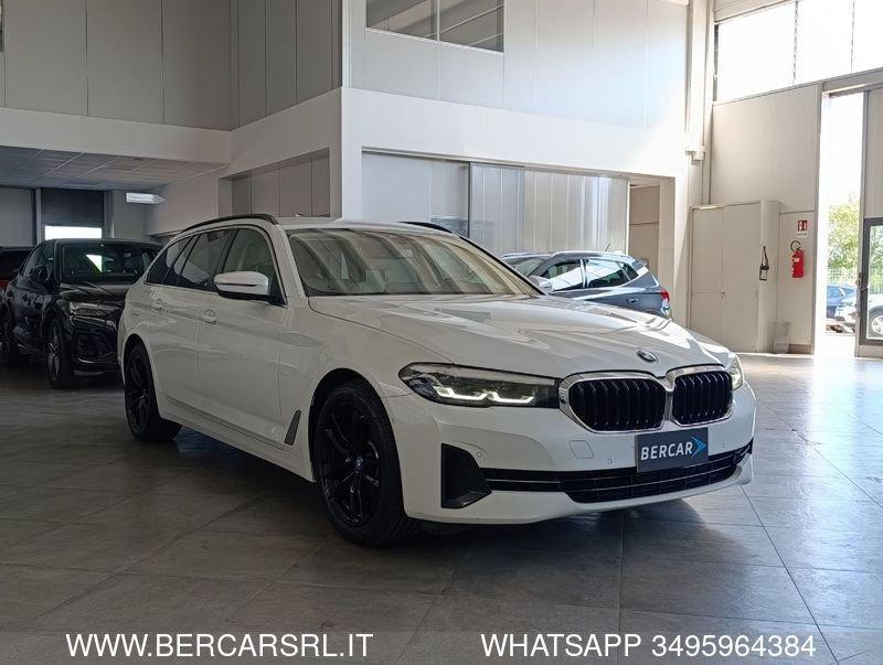BMW Serie 5 520d 48V Touring Business*SEDILI RISCALDATI*TELECAMERA*PDC*FULL LED*GANCIO TRAINO*