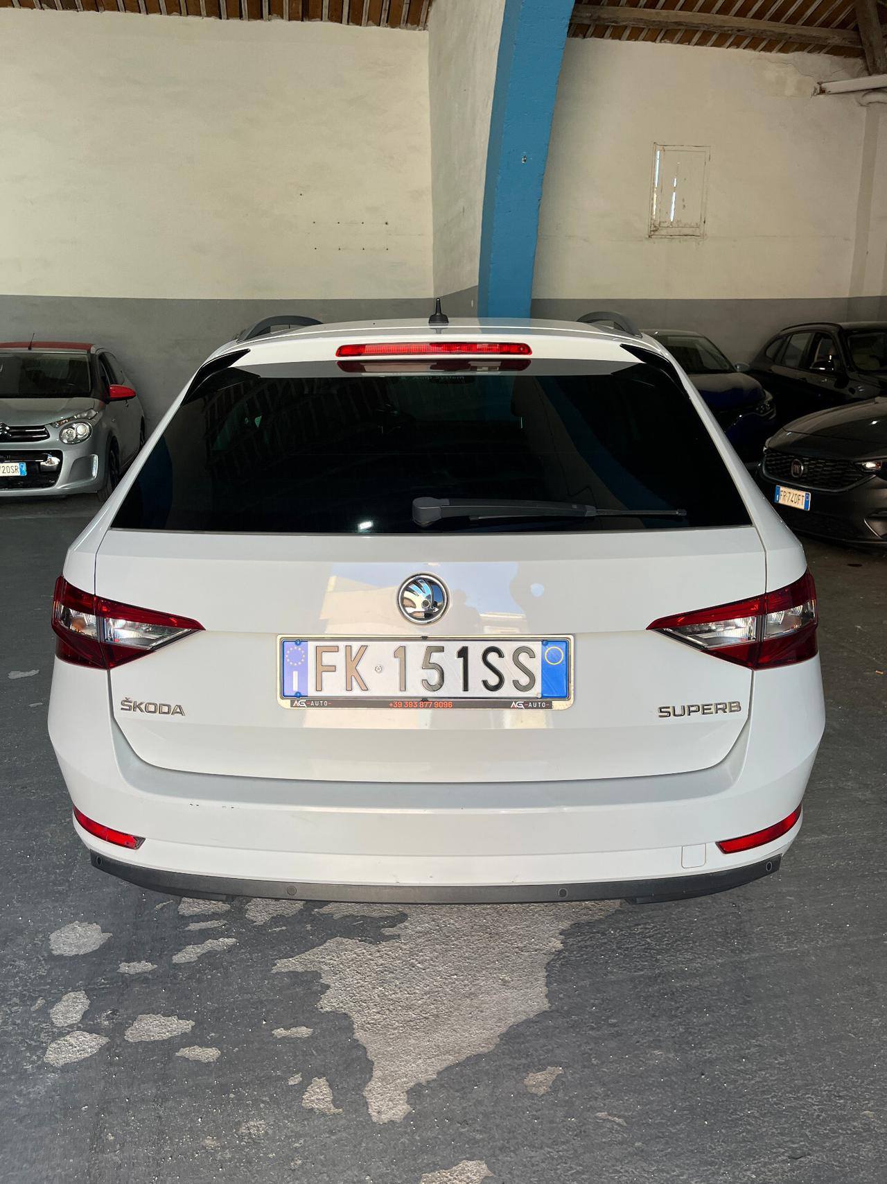 Skoda Superb 2.0 TDI DSG Wagon Ambition