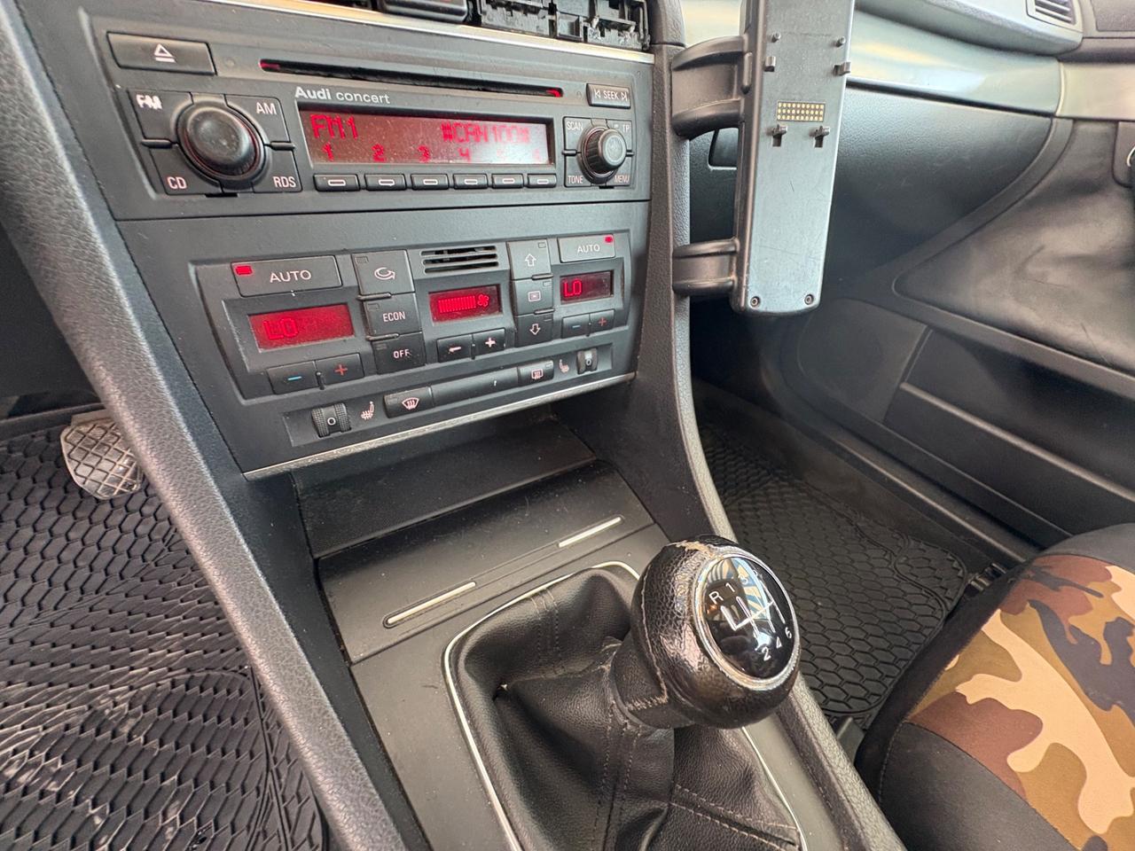 Audi A4 2.0 16V TDI Avant 220000km TETTO XENO