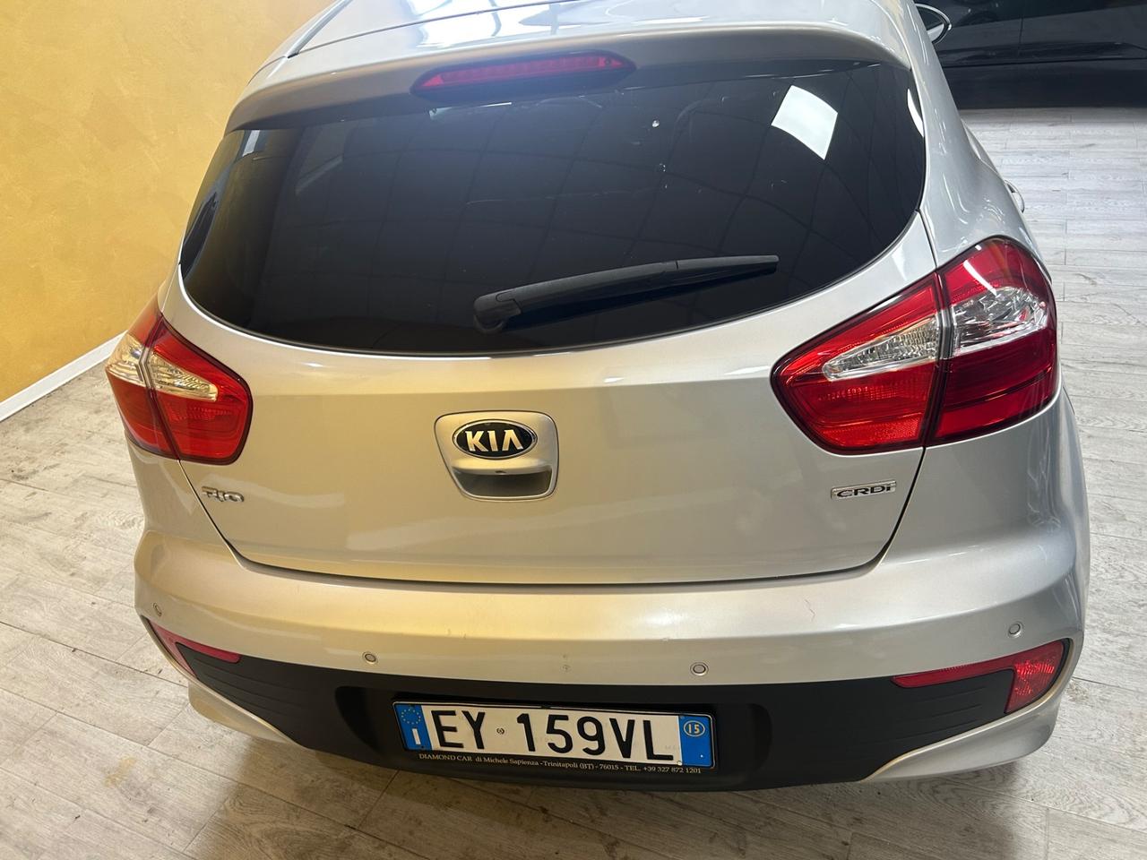 KIA RIO 1.4 Crdi 90 cv “FULL LED/NAVI/RETRO”-2015