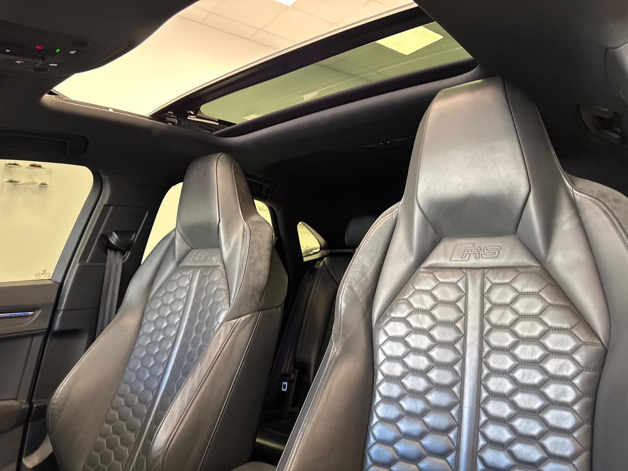 Audi Q3 RS quattro S tronic