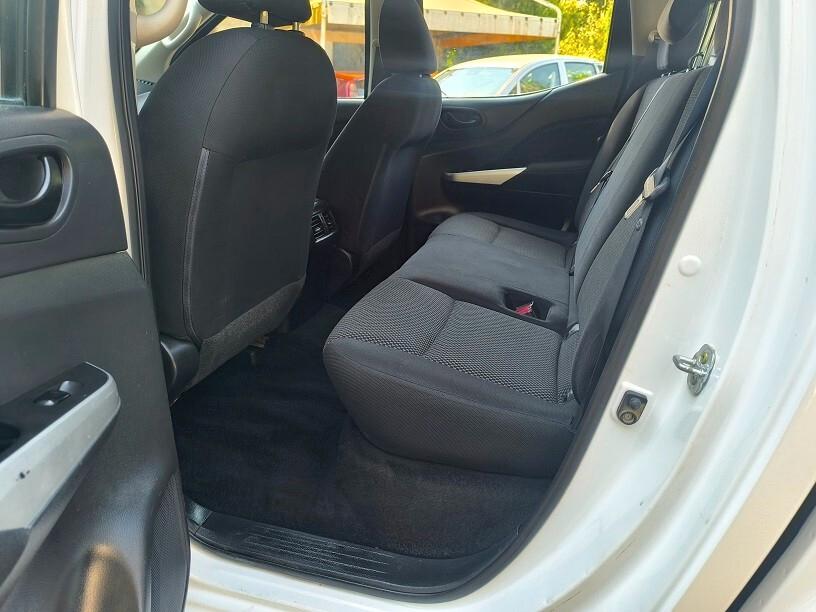 Nissan Navara 2.3 dCi 4WD Double Cab Acenta KM 56.000!!!