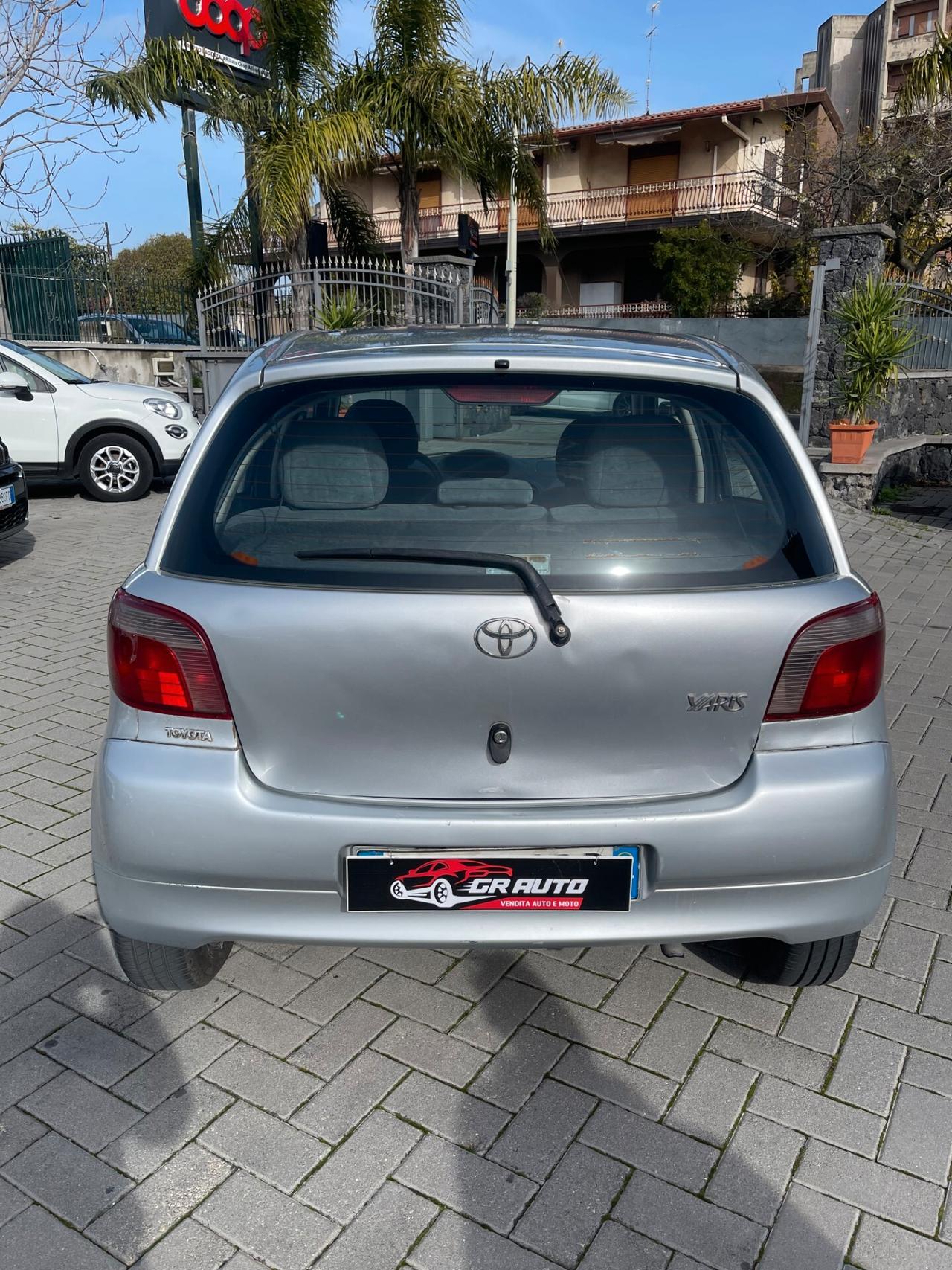 Toyota Yaris 1.0i 5 porte Sol