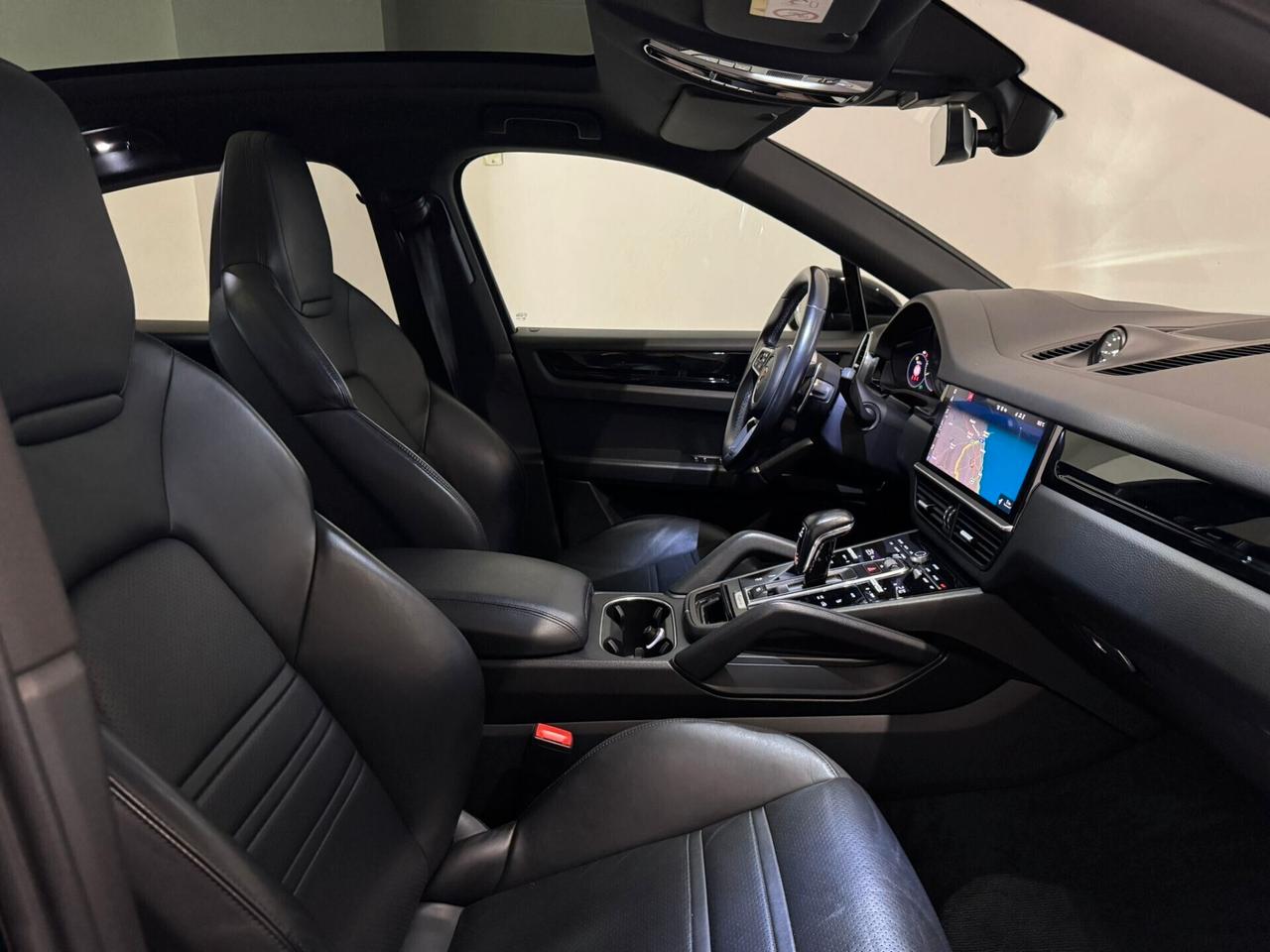 Porsche Cayenne Coupé 3.0 V6 E-Hybrid FULL