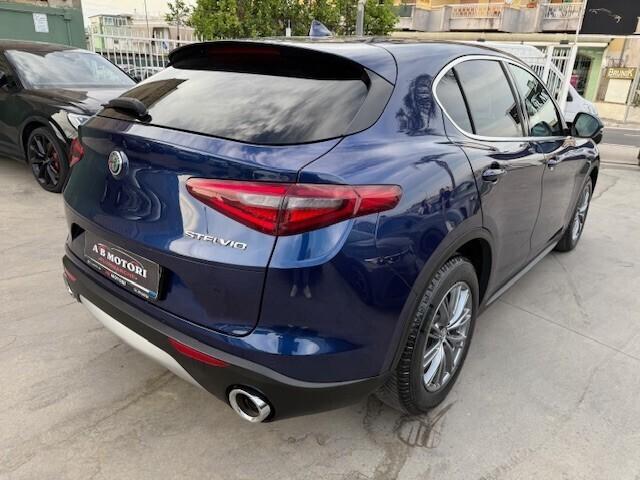 Alfa Romeo Stelvio 2.2 Turbodiesel 180 CV AT8 RWD