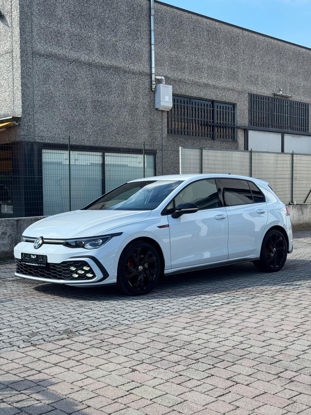 Volkswagen Golf GTI 2.0 TSI DSG