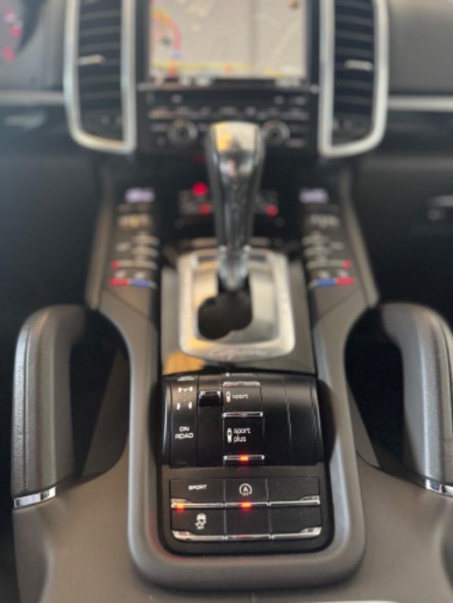 PORSCHE Cayenne 3.0 Diesel //BELL1SS1MO//