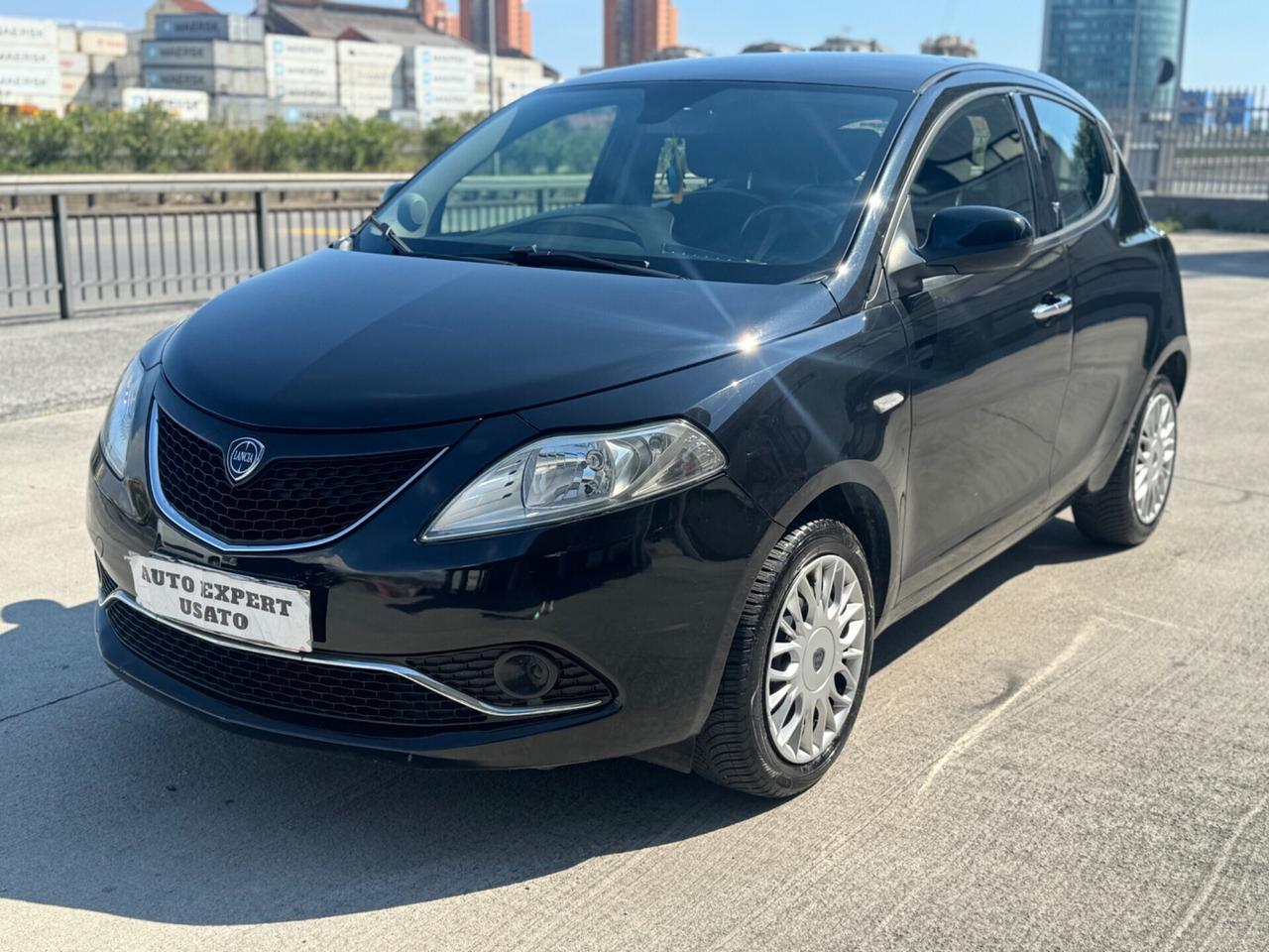 Lancia Ypsilon 1.2 69 CV 5 porte Platinum 2016