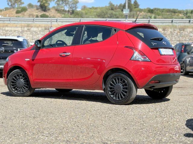 LANCIA Ypsilon 1.0 FireFly 5 porte S&S Hybrid Ecochic Silver