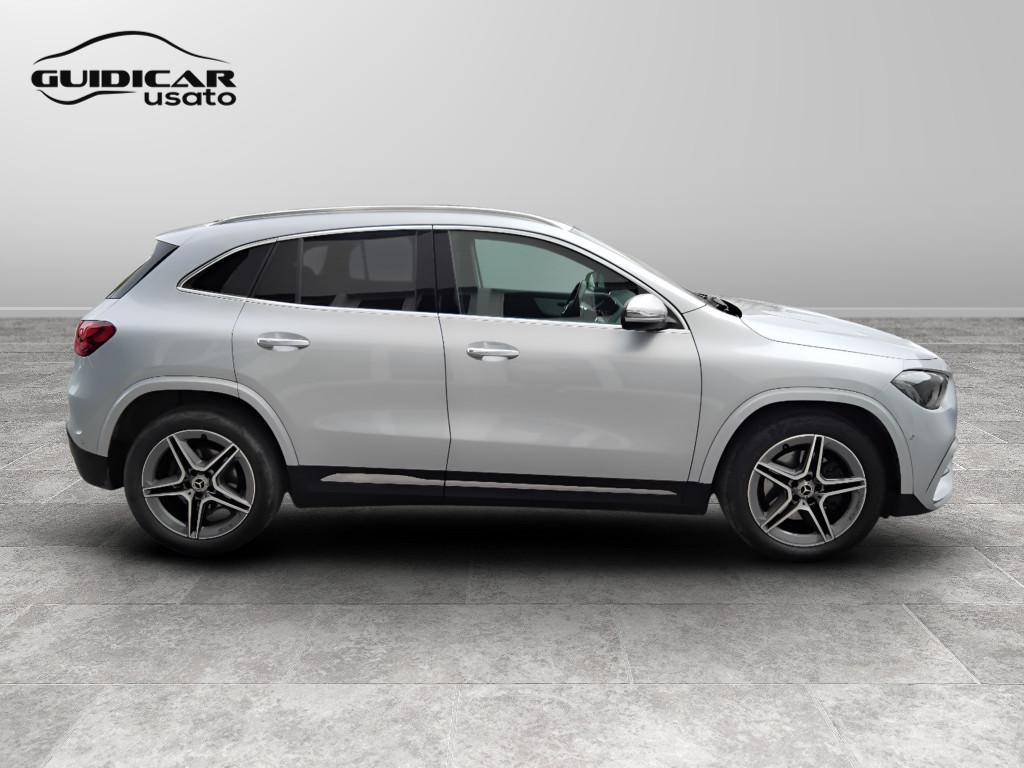 Mercedes-Benz GLA-H247 2023 - GLA 180 d AMG Line Advanced Plus auto