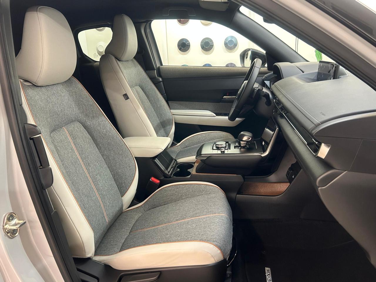 Mazda MX-30 e-Skyactiv R EV Makoto Driver Assistance & Sound