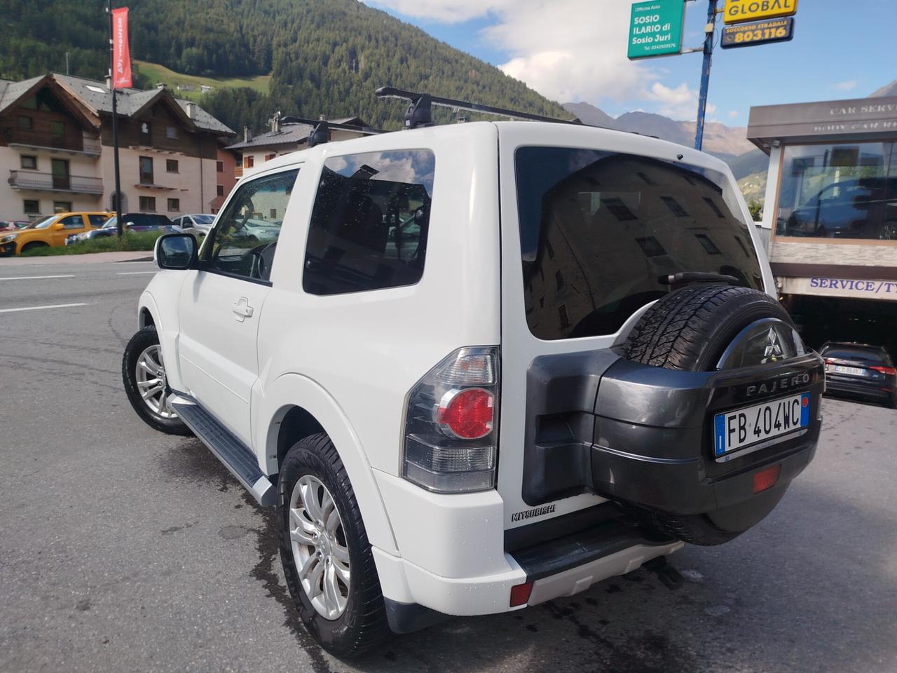 Mitsubishi Pajero 3.2 DI-D 16V MANUALE 204 CV. 3p. Intense DPF