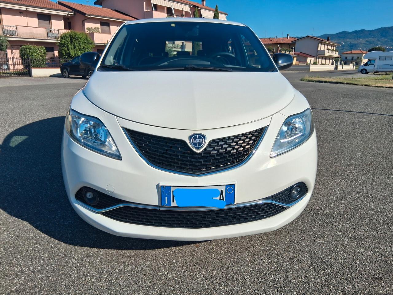 Lancia Ypsilon 1.2 69 CV 5 porte Gold