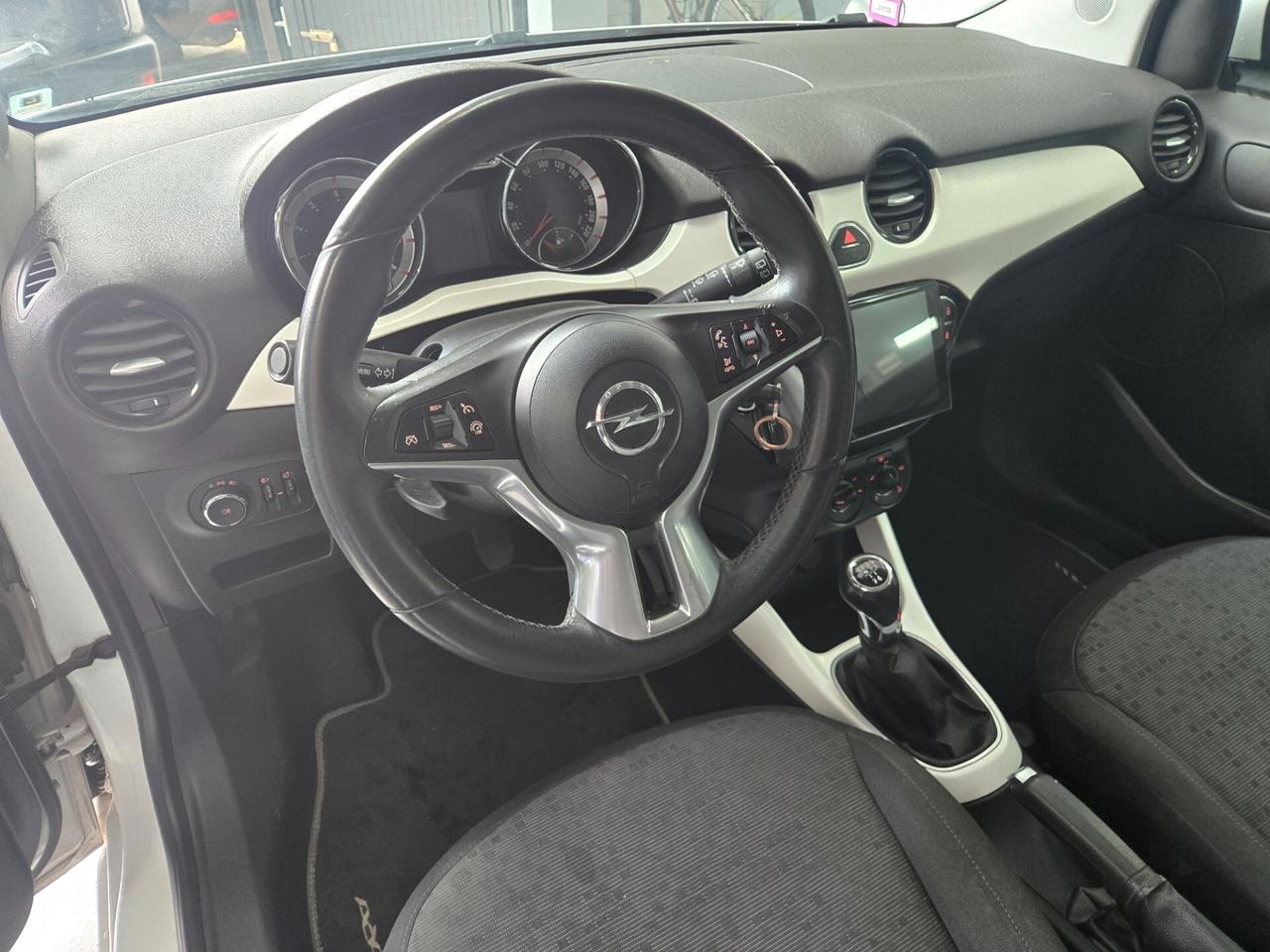 Opel Adam 1.2 70 CV