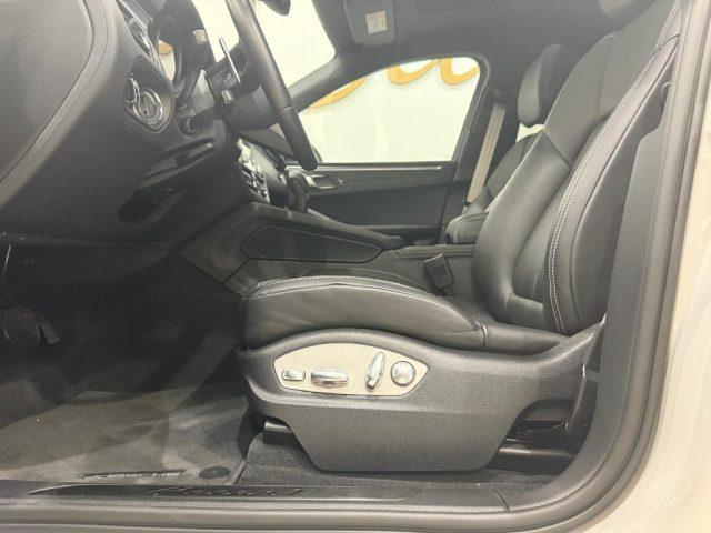 PORSCHE Macan III 2.0 T 265 CV IVA ESPOSTA