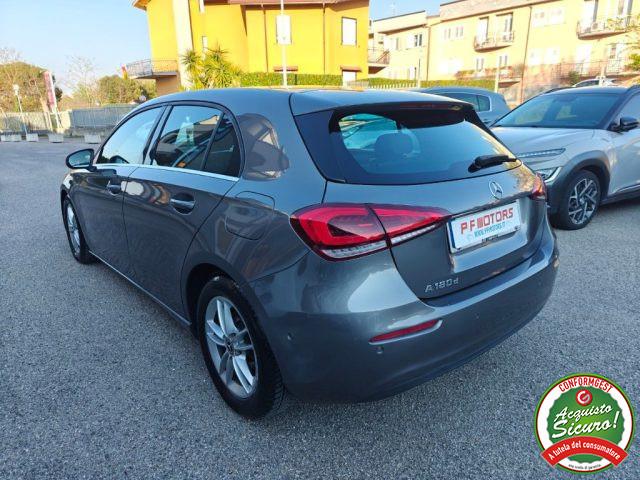MERCEDES-BENZ A 180 d Automatic Premium