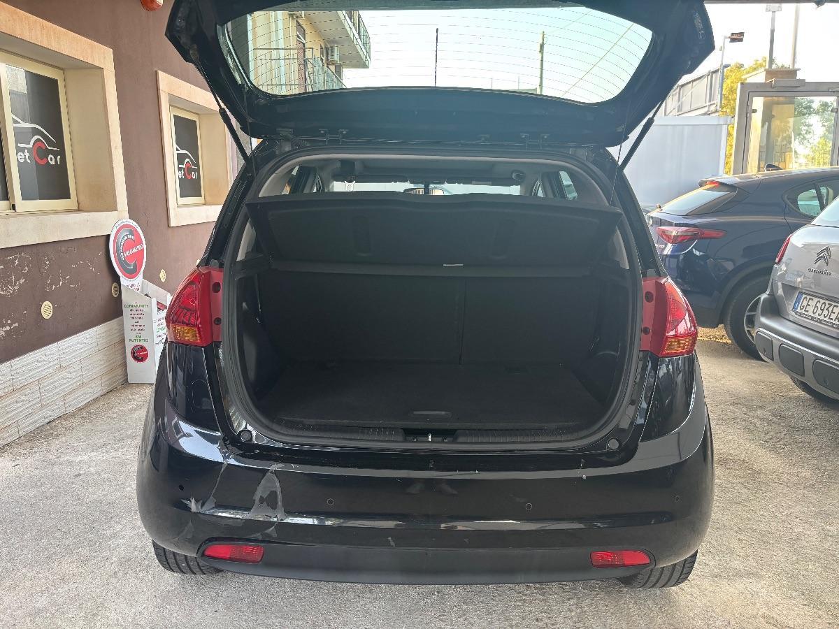 KIA - Venga - 1.4 CRDi 90 CV Cool