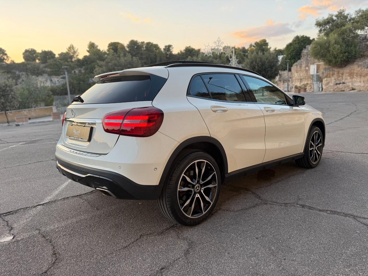 Mercedes GLA 200/2.2 136CV/CAR PLAY/TETTO/KYLESS
