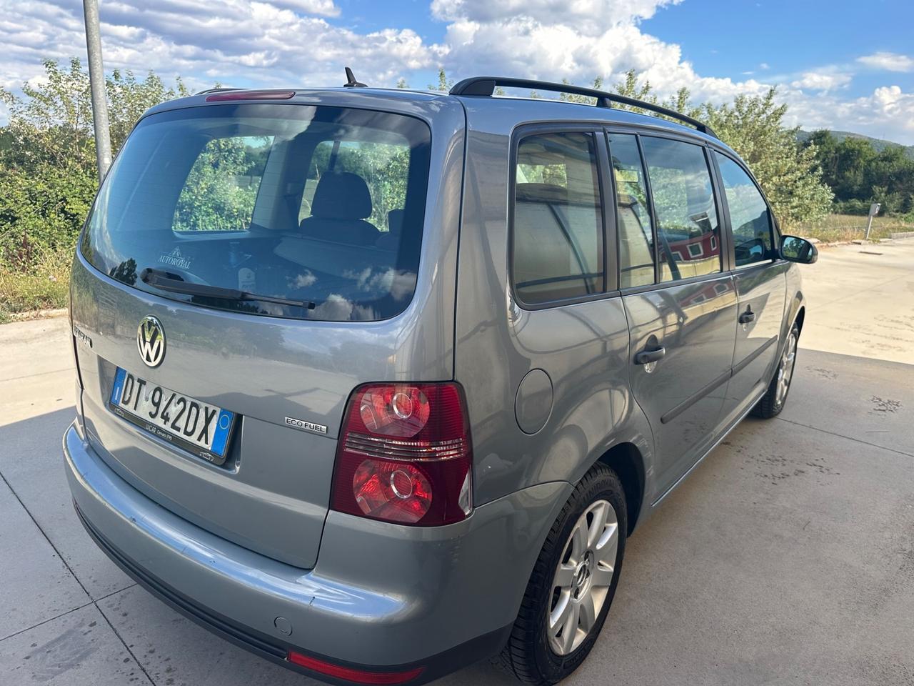 Volkswagen Touran 2.0 metano