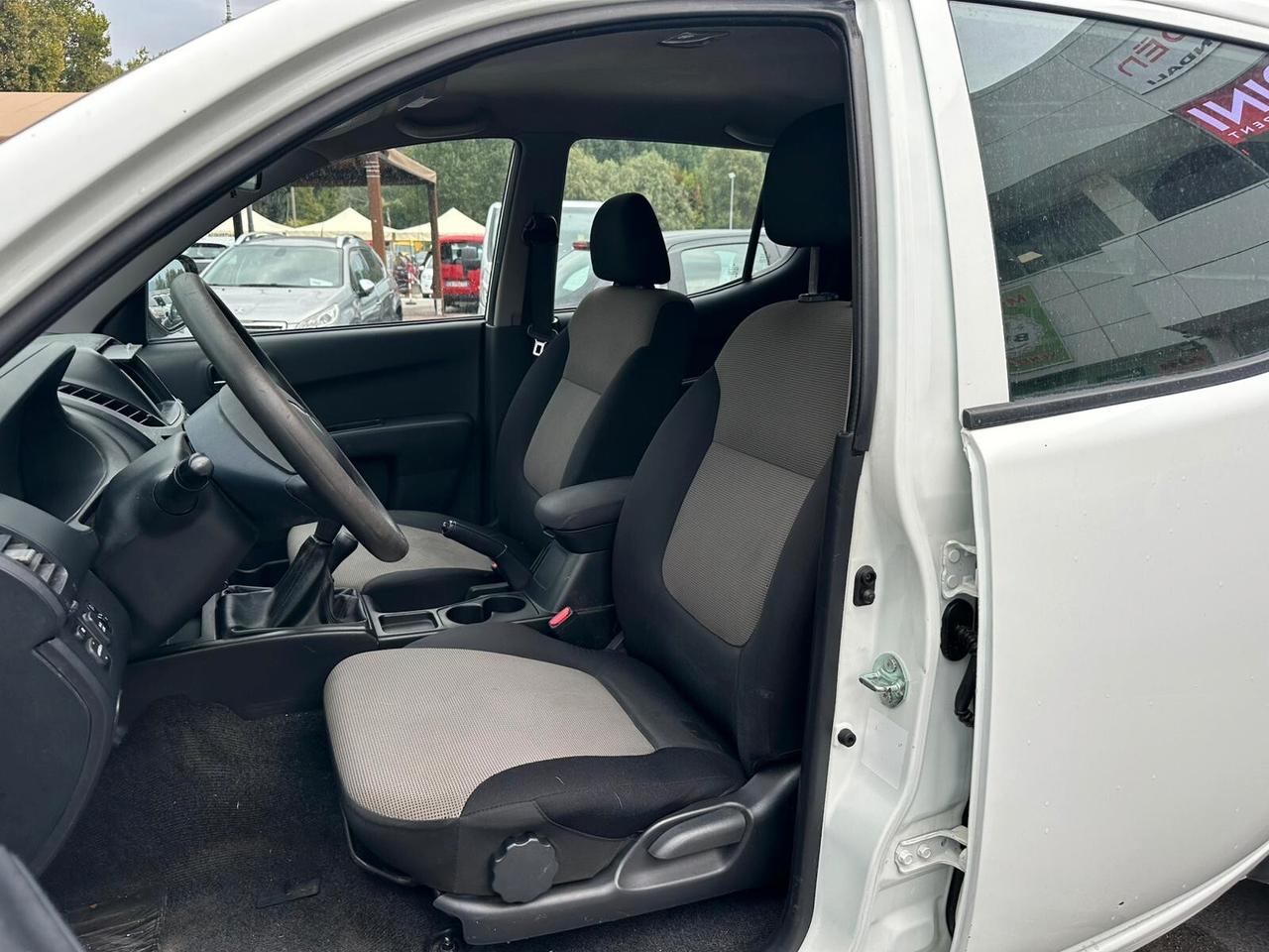 Mitsubishi L200 2.4 DI-D/154CV Double Cab Inform