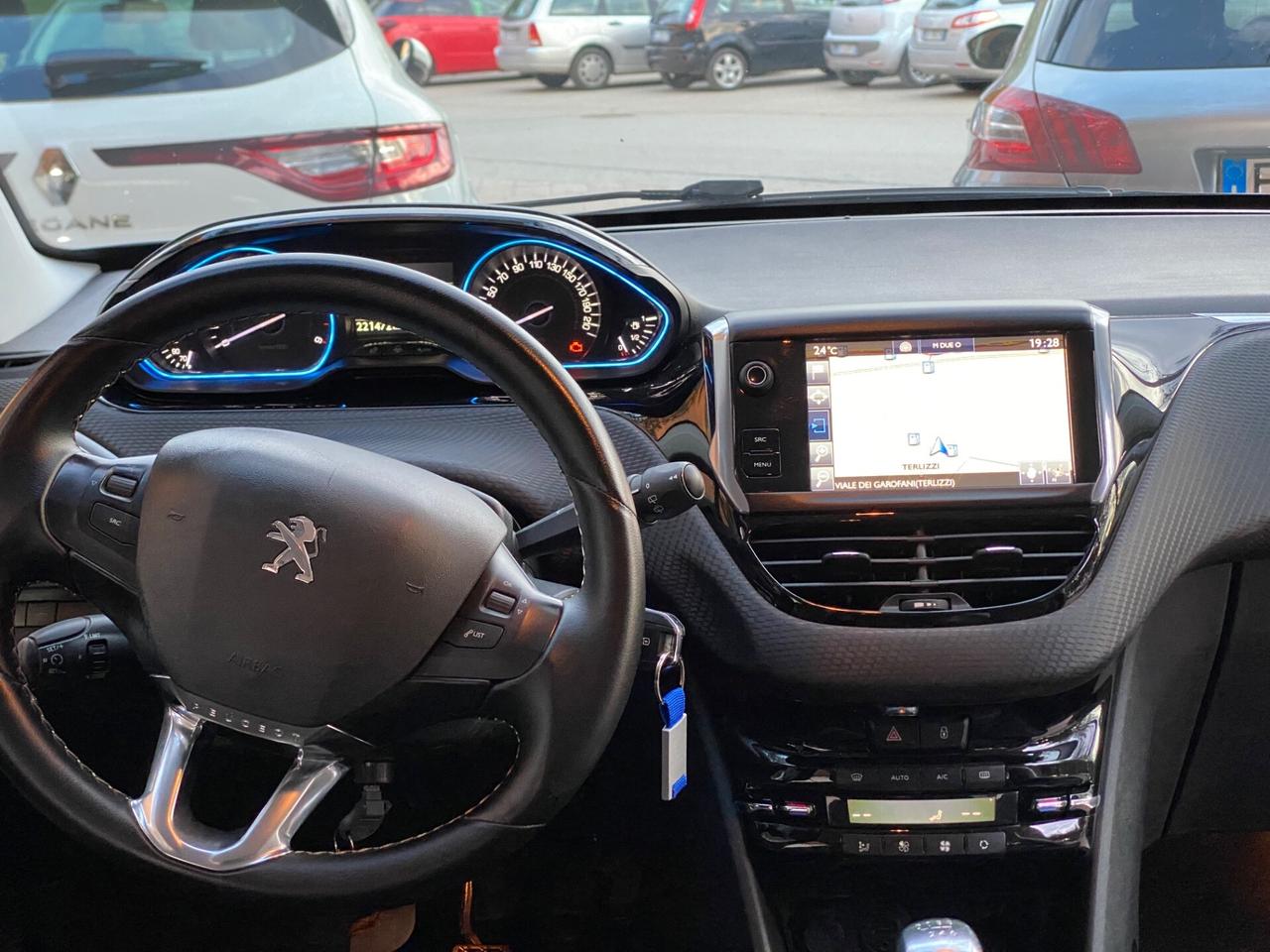 Peugeot 2008 BlueHDi 120 S&S Crossway