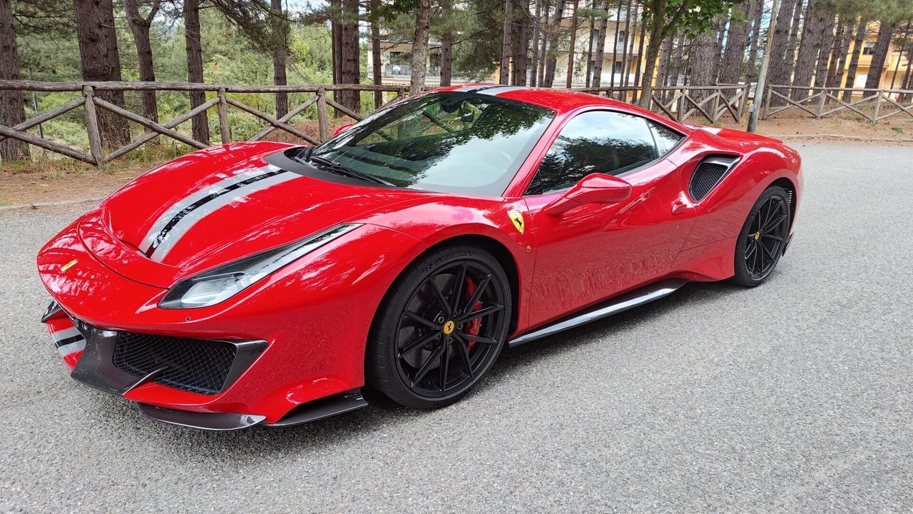 FERRARI 488 PISTA IVA ESPOSTA KM 7500 ANNO 2019