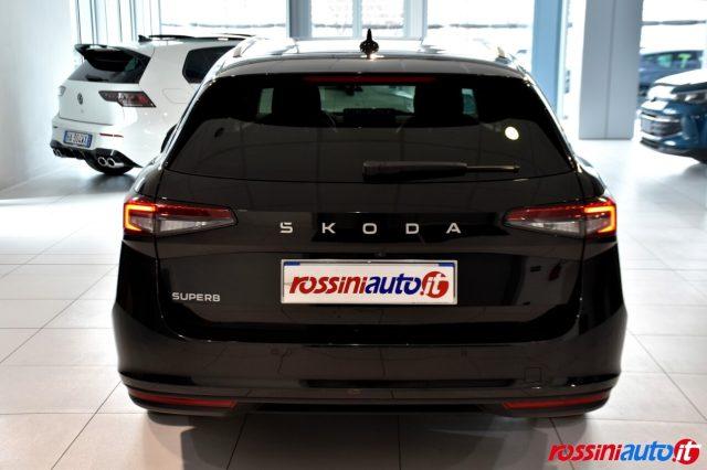 SKODA Superb 2.0 TDI 150 CV DSG STYLE + R18 + ALCANTARA LOUNGE