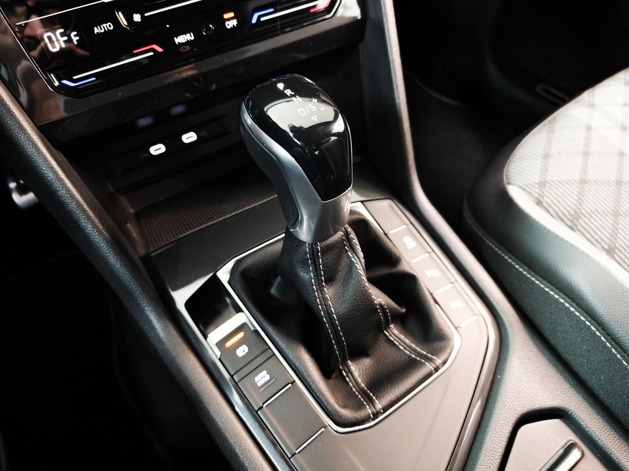 Volkswagen Tiguan 2.0 TDI 150 CV SCR DSG R-Line