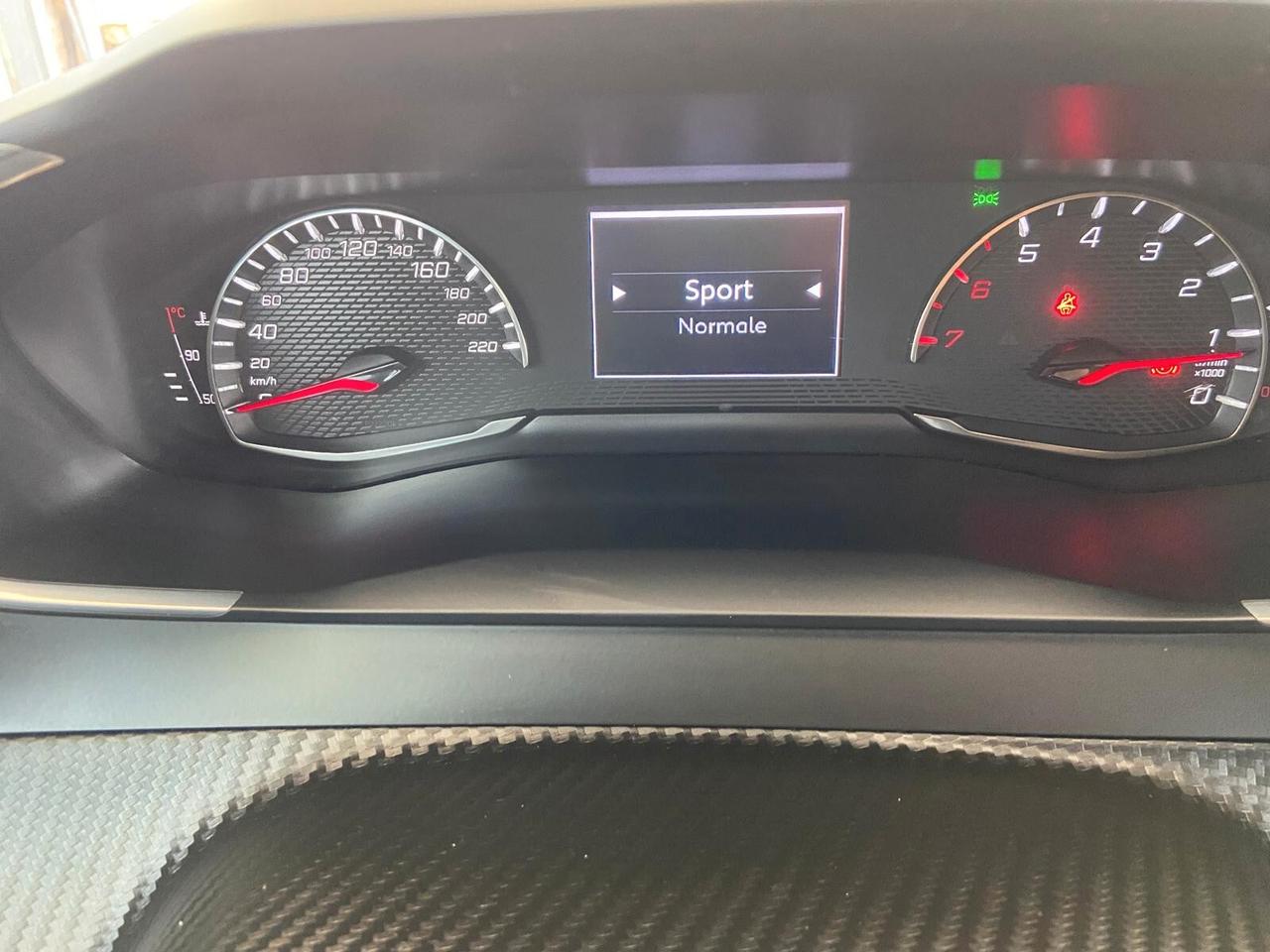 Peugeot 2008 PureTech 130 S&S EAT8 Active Pack