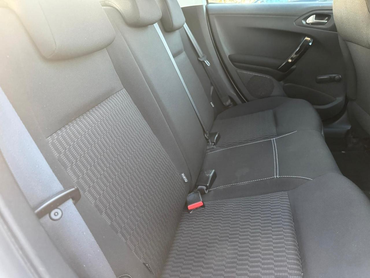 Peugeot 208 1.2 del 2016 5 porte SOLO 121.000 KM