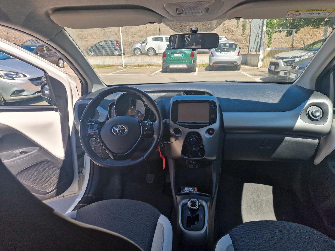 Toyota Aygo 5 Porte Aygo 5p 1.0 x-cite m-mt