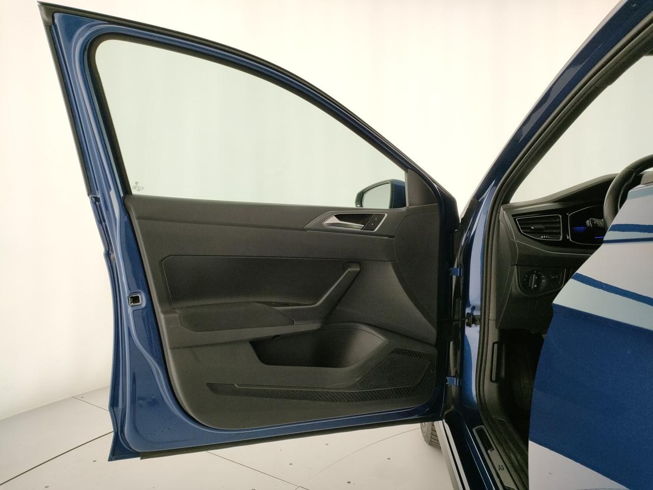 Volkswagen Polo 1.0 tsi r-line 110cv dsg