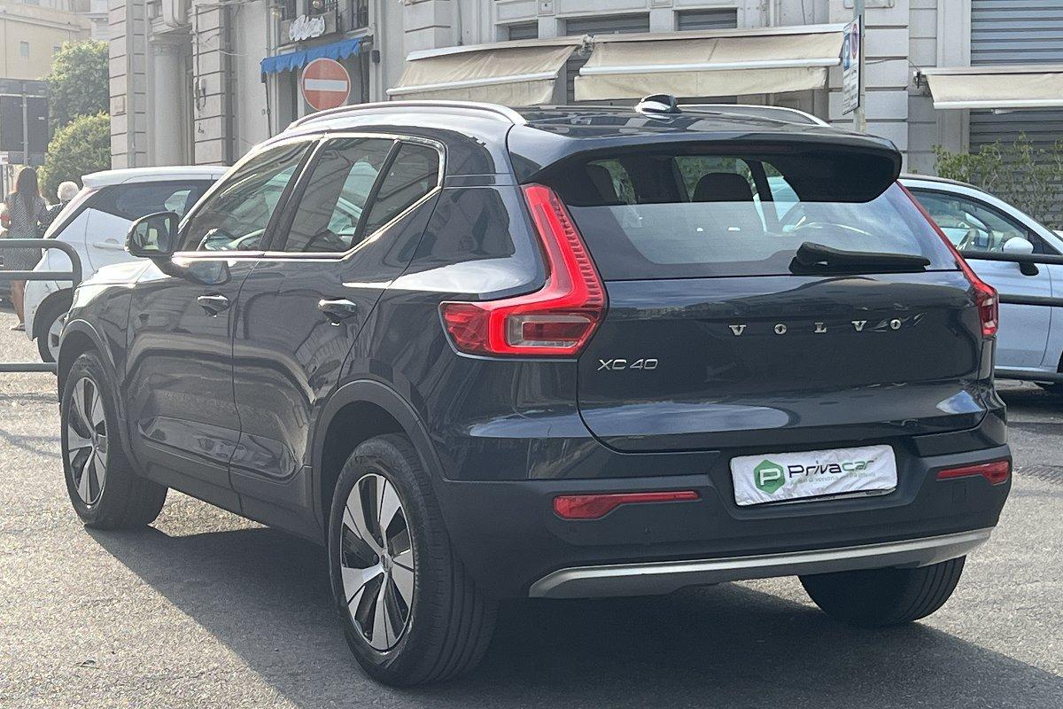 VOLVO XC40 T3 Momentum Core