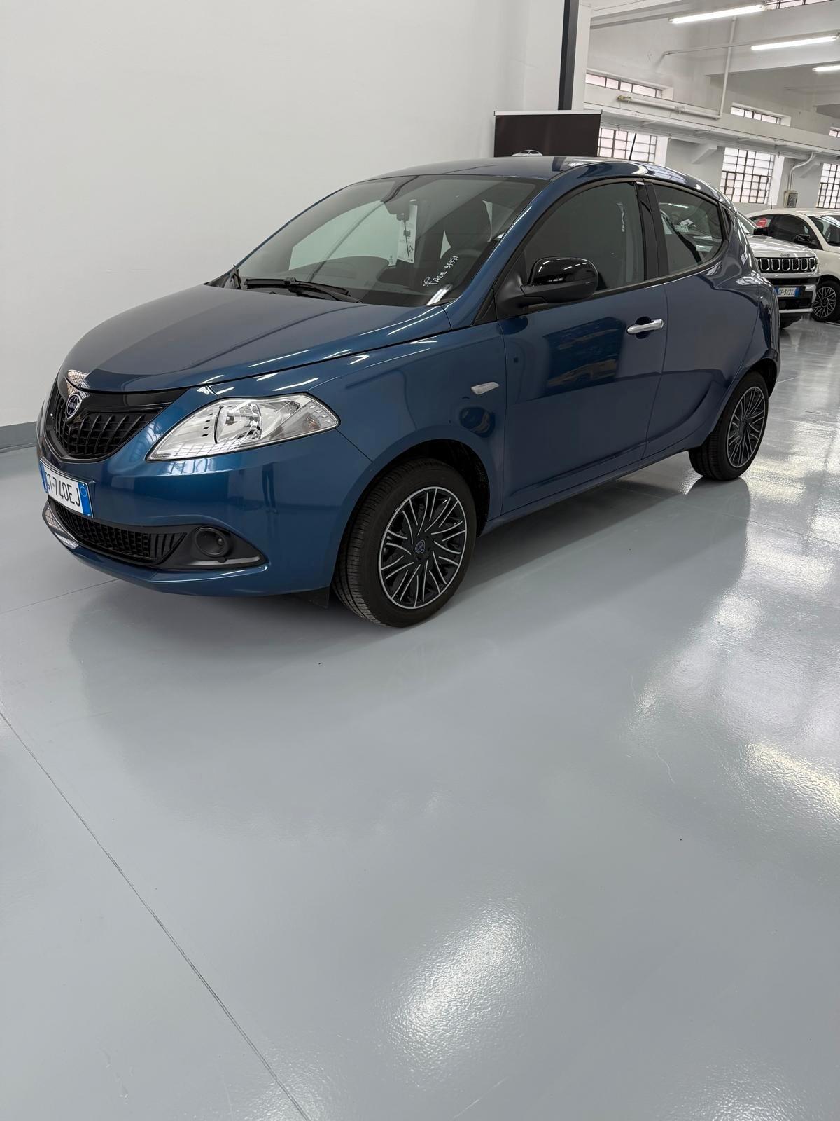 Lancia Ypsilon 1.0 FireFly 5 porte S&S Hybrid Gold