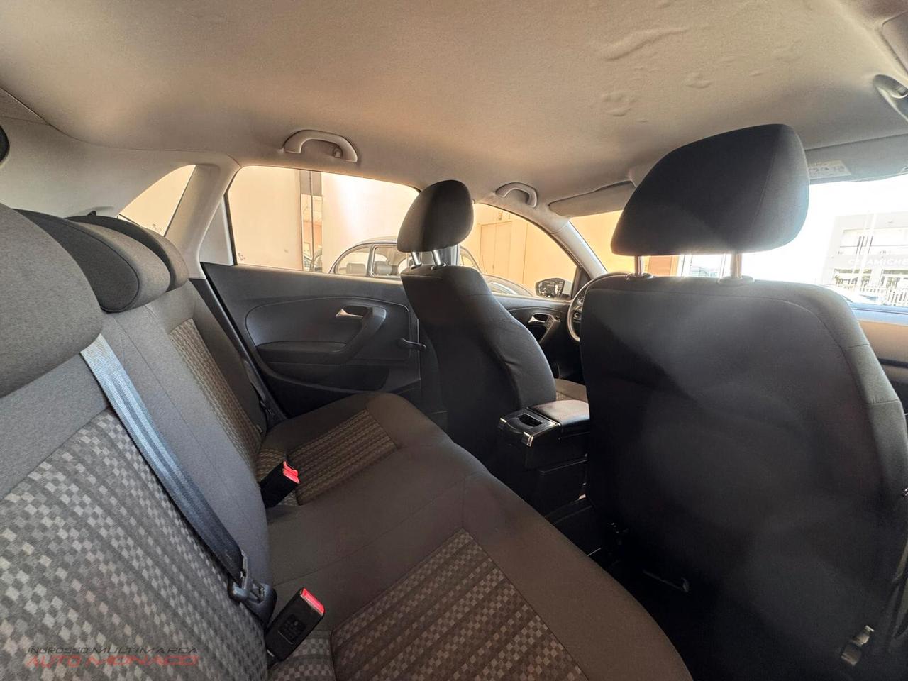 Volkswagen Polo 1.4 TDI 75cv 2015