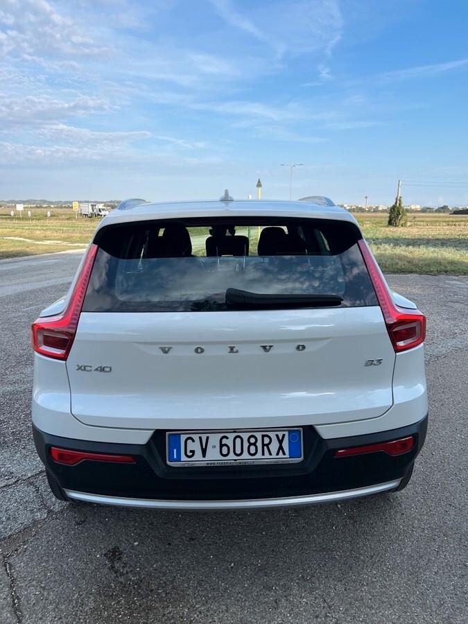 Volvo XC40 B3 automatico Core