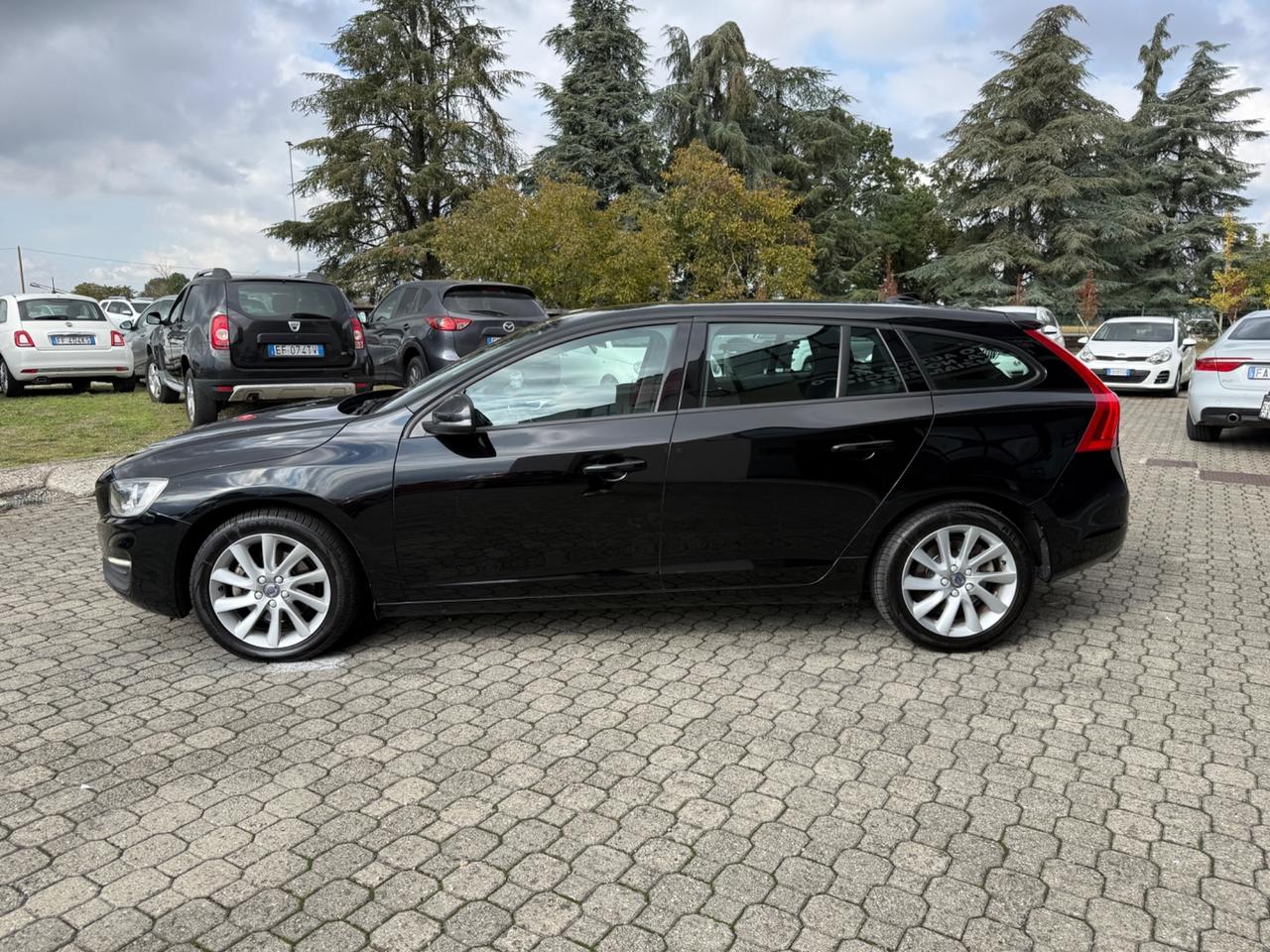 Volvo V60 D2 Summum|UNIPRO