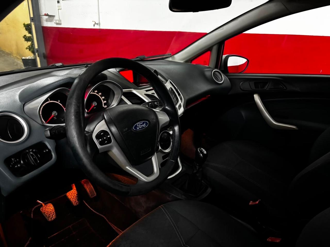 Ford Fiesta 1.4 TDCi 5p. Titanium