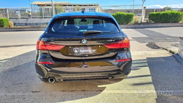 BMW 116 d 5p. Luxury i.e