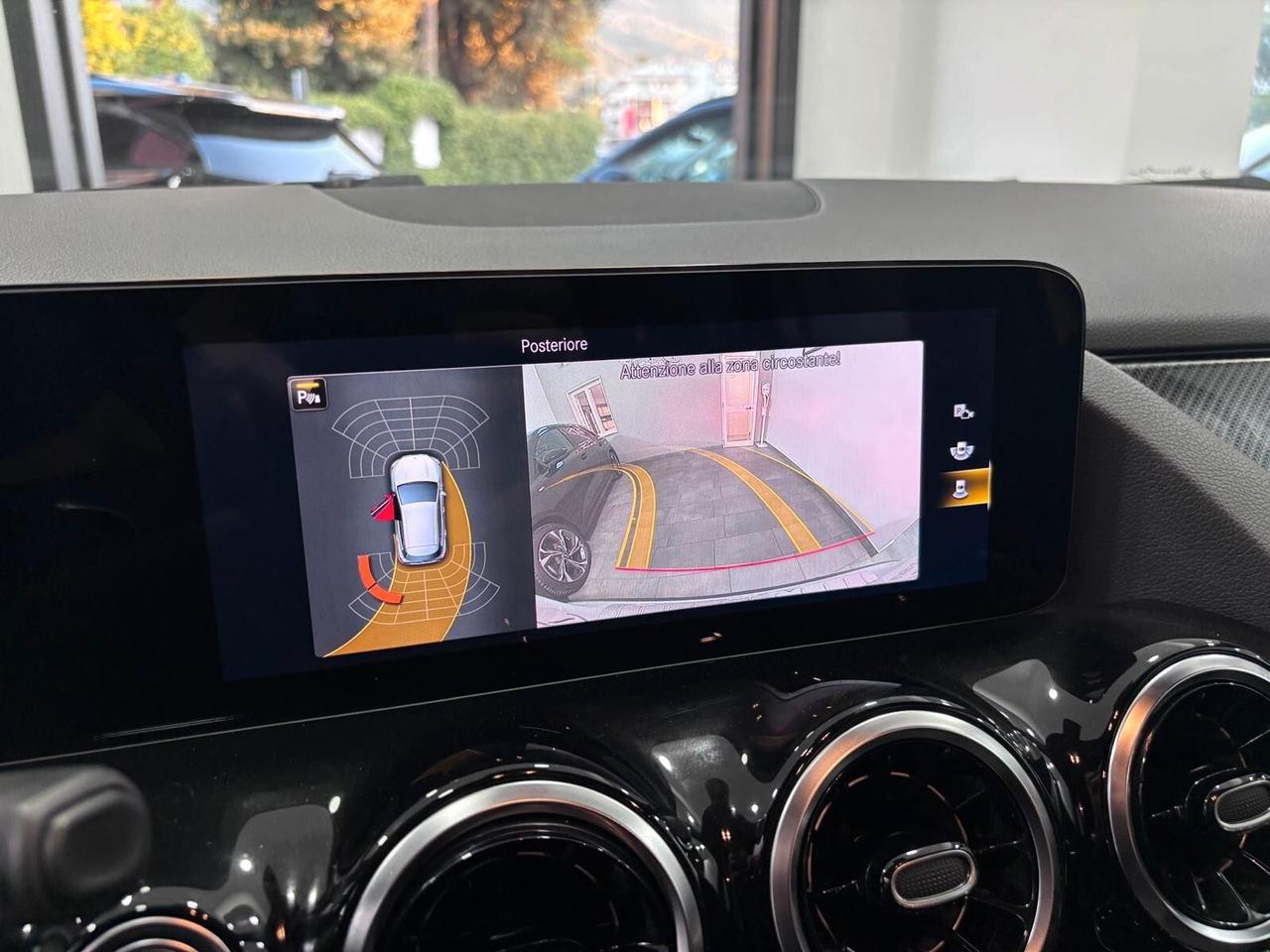 MERCEDES-BENZ GLA200D PREMIUM AMG NAVI-LED