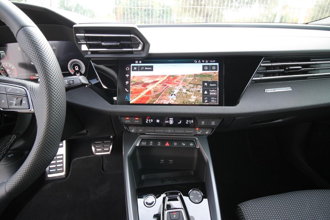 Audi A3 allstreet 35 TFSI S tronic Identity Contrast 11.2025