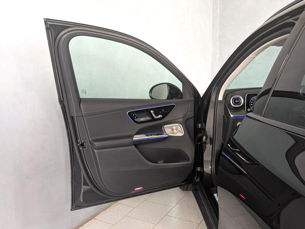 Mercedes-Benz 200 4matic Automatic AMG Line Advanced Plus