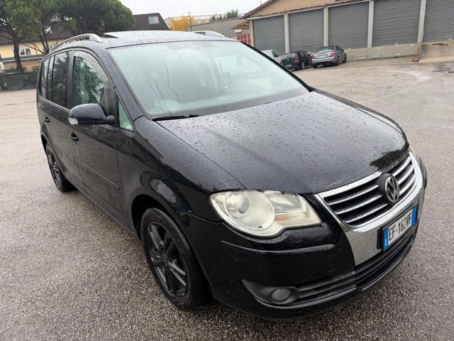 VOLKSWAGEN Touran 2.0 TDI 1.6V 7posti senza nessun lavoro da fare