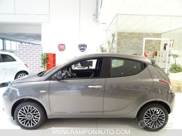 Lancia Ypsilon 1.0 FireFly 5 porte S&S Hybrid...