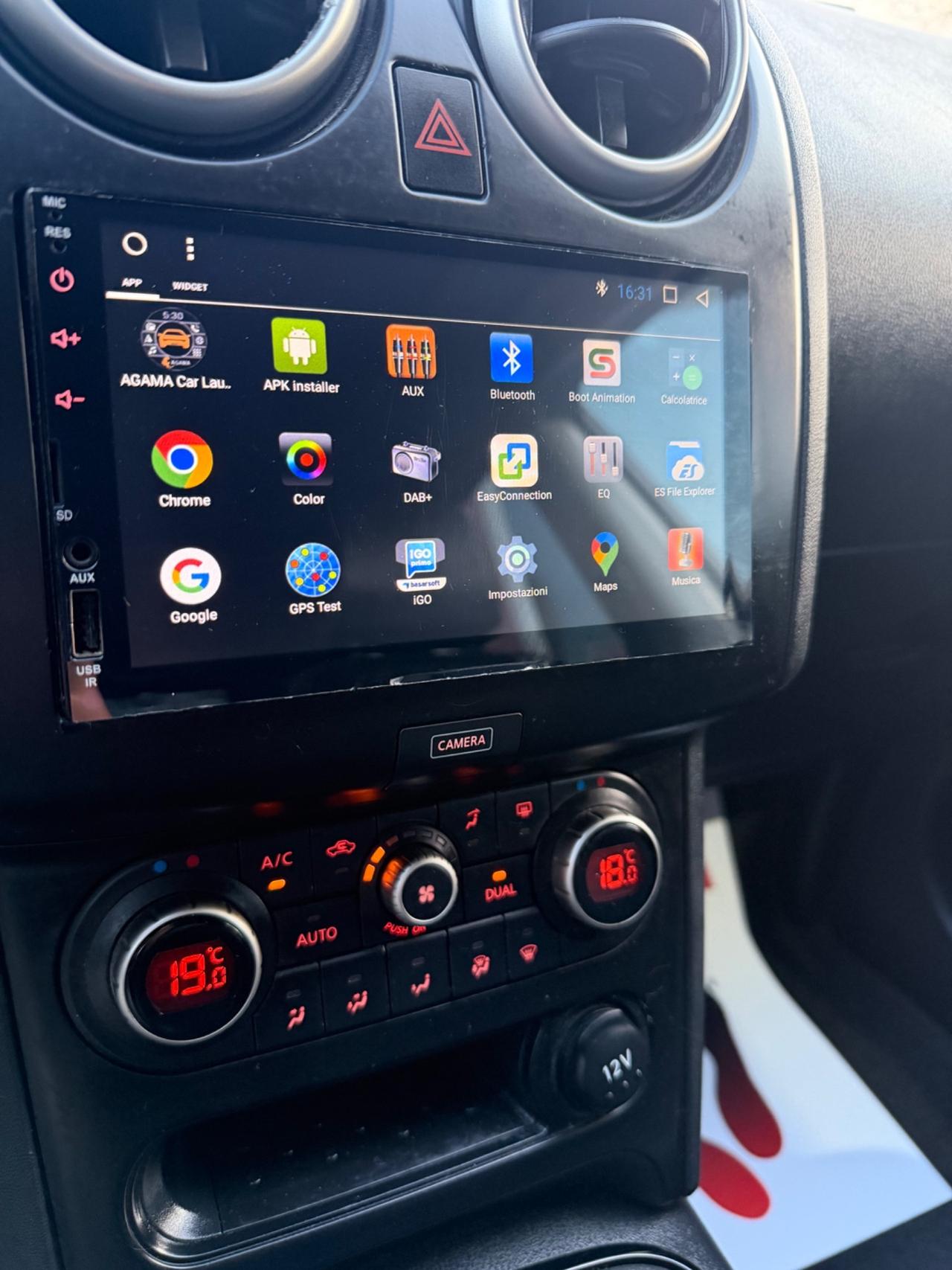 Nissan Qashqai 2013 1,6 dci 7 posti km 167,000 garanzia 12 mesi