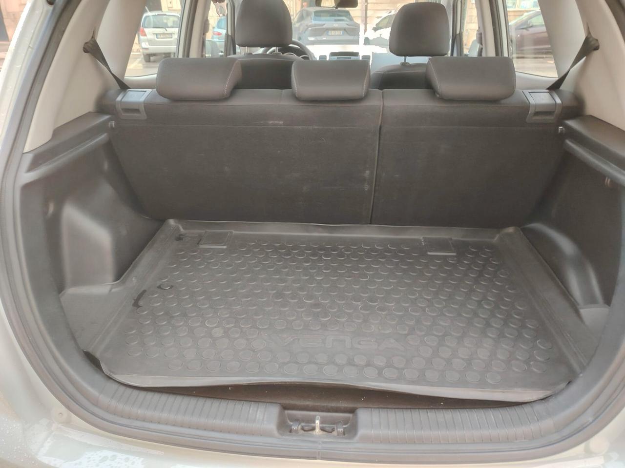 Kia Venga 1.4 CRDi 90CV Cool - TETTO APRIBILE