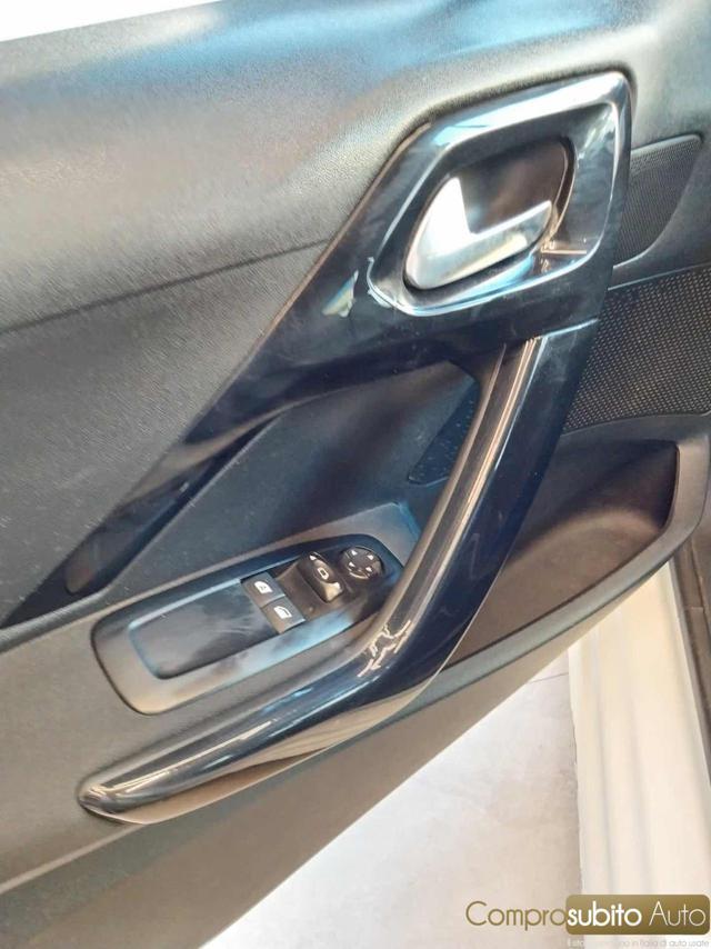 PEUGEOT 208 1.4 8V HDi 68CV 5p. Allure