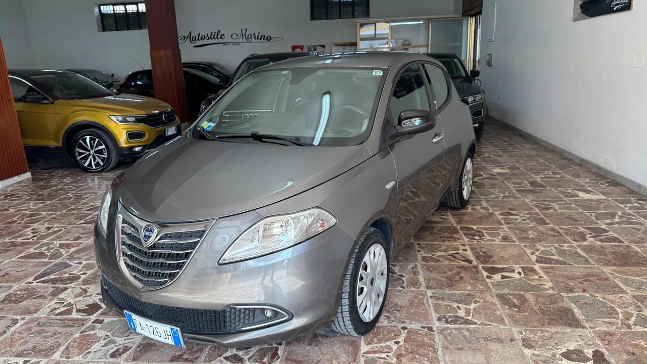 Lancia Ypsilon 1.2 69 CV 5 porte Silver-88.000 KM