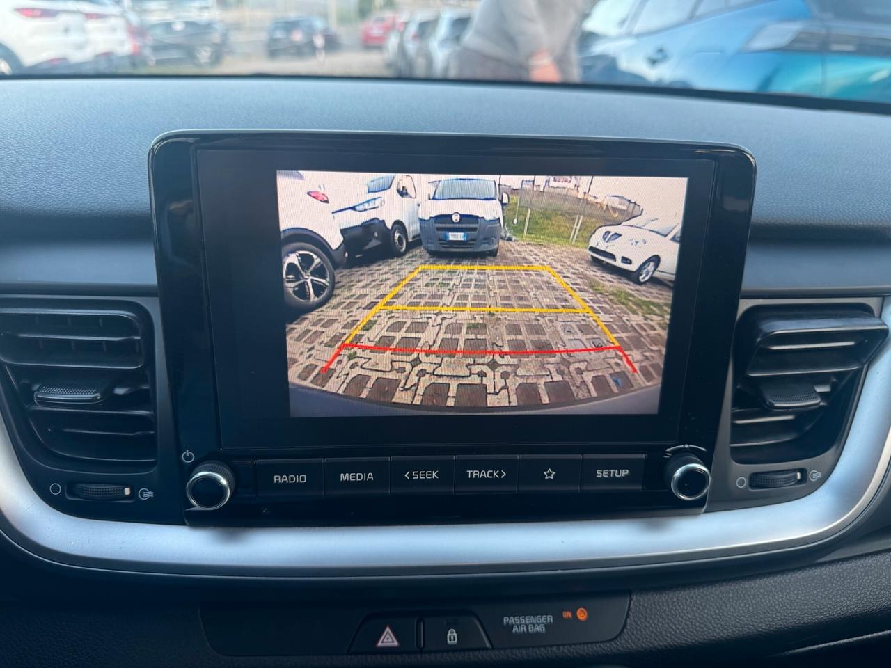 KIA Stonic 1.2cc DPI 84cv Urban